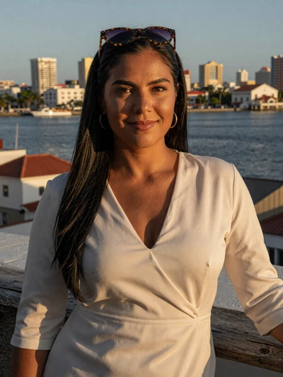 Milagros, 29, Curaçaoan woman at rooftop bar in Otrobanda with Willemstad harbor sunset view - Latin 312 verified profile